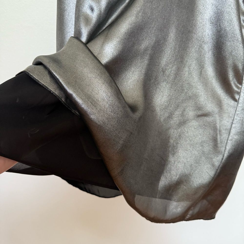 Aritzia Wilfred Only Slip Mini Dress Metallic Silver
Lined• Large •Adjustable - Picture 11 of 17